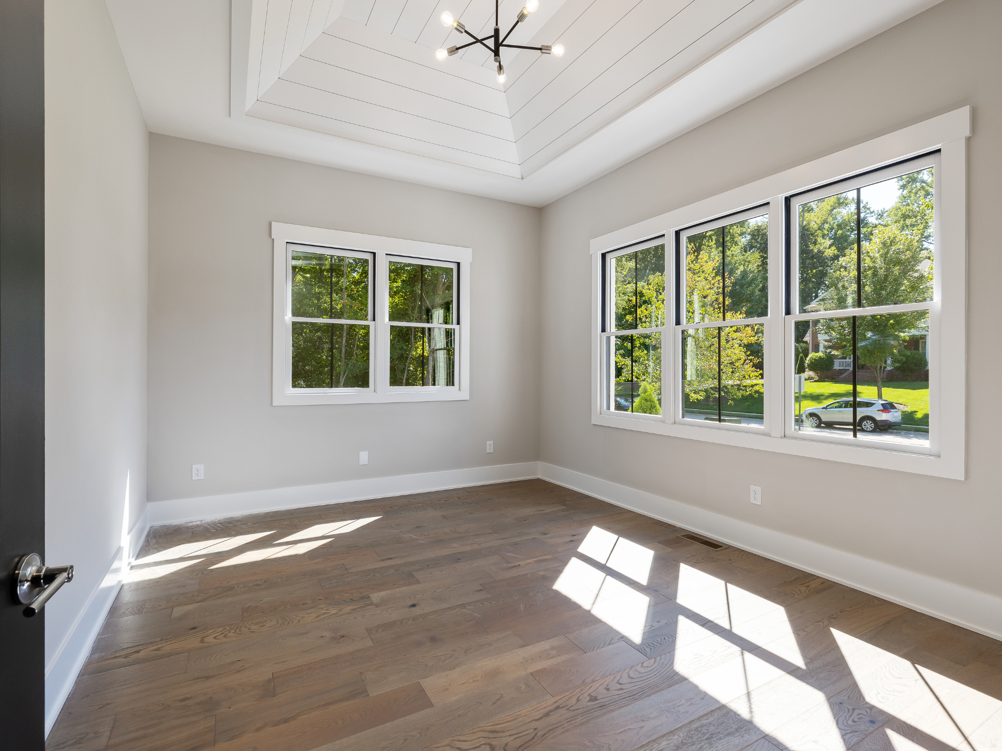 Vacant Home Office